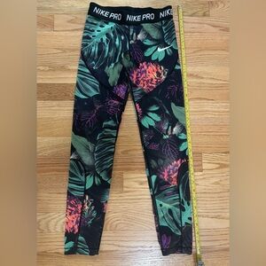 NikePro Kids Tropical Print Leggings - Black and Green